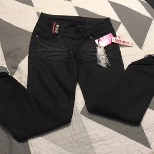 NWT BUBNLEGUM SKINNY JEANS